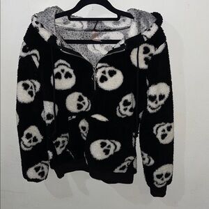 Cozy Black and White Skull Patterned Women's Sweater